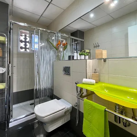 Colibri Comodo, Bonito, Centrico